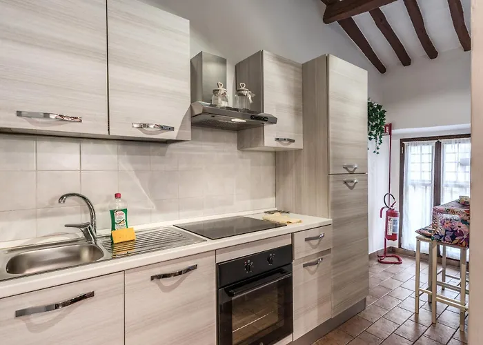 Loft In The Ghetto 3 Rom